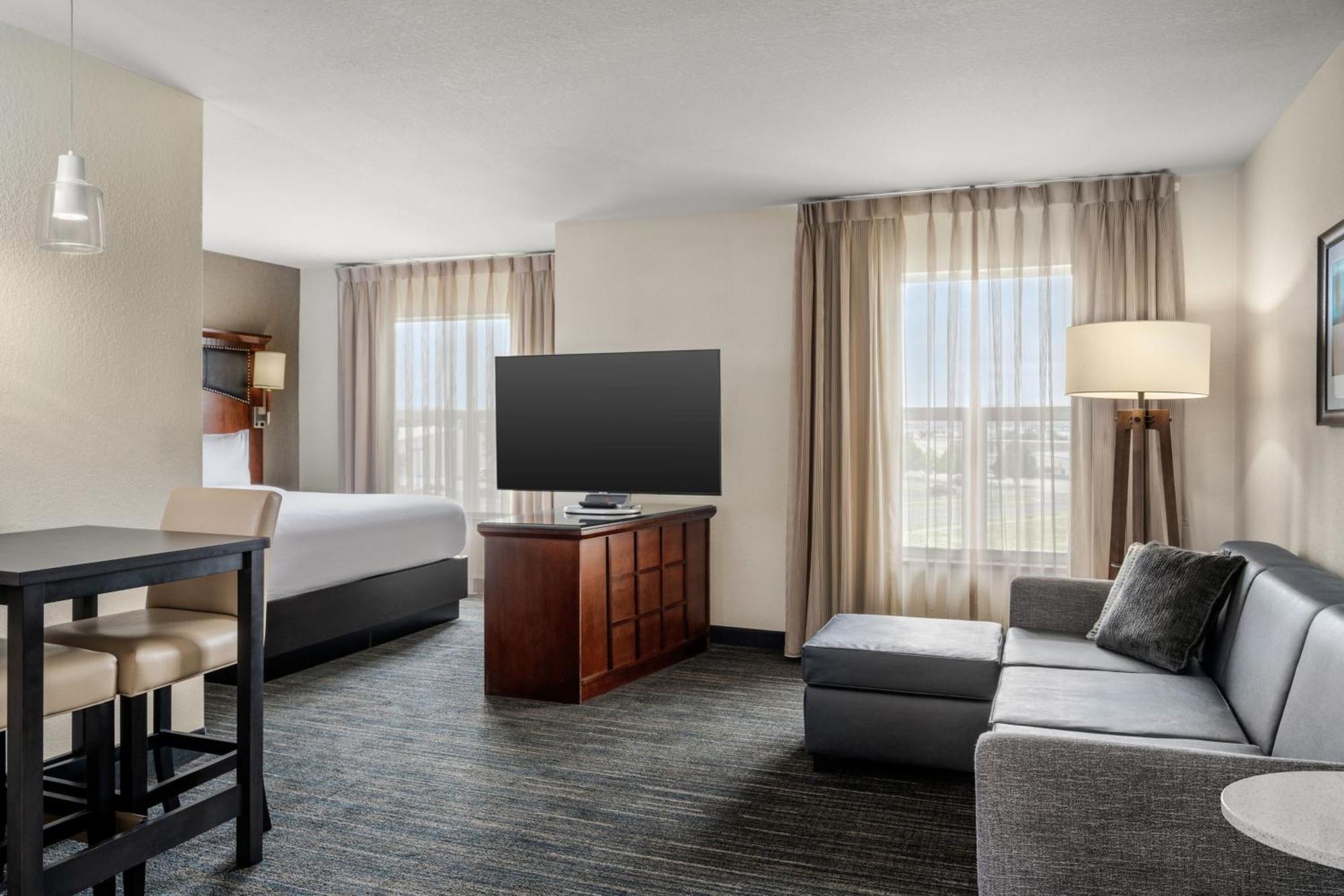 Hotel By Marriott
